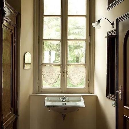 ベッド・アンド・ブレックファスト Le Due Torrette 2*